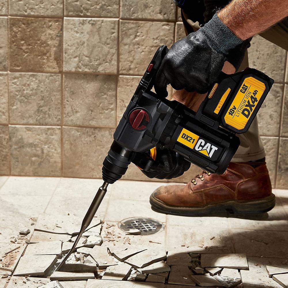 دريل بطارية خرسانة 18 فولط 4 امبير CAT DX21 BRUSHLESS